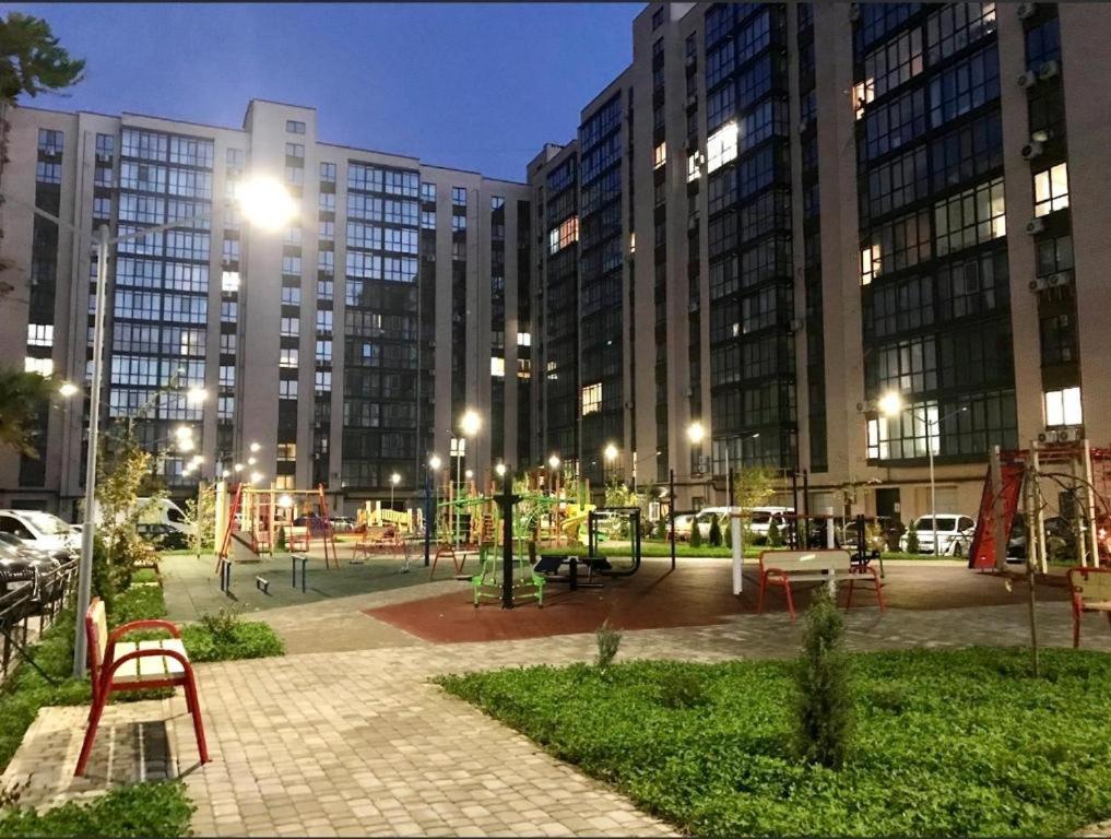 Apartment New Building In Center 第聂伯罗彼得罗夫斯克 外观 照片