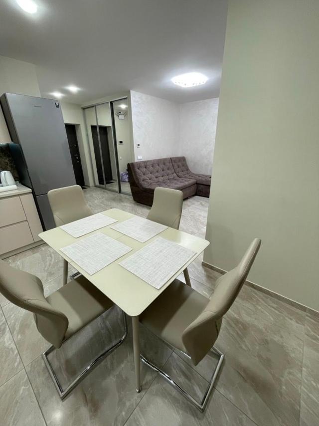 Apartment New Building In Center 第聂伯罗彼得罗夫斯克 外观 照片